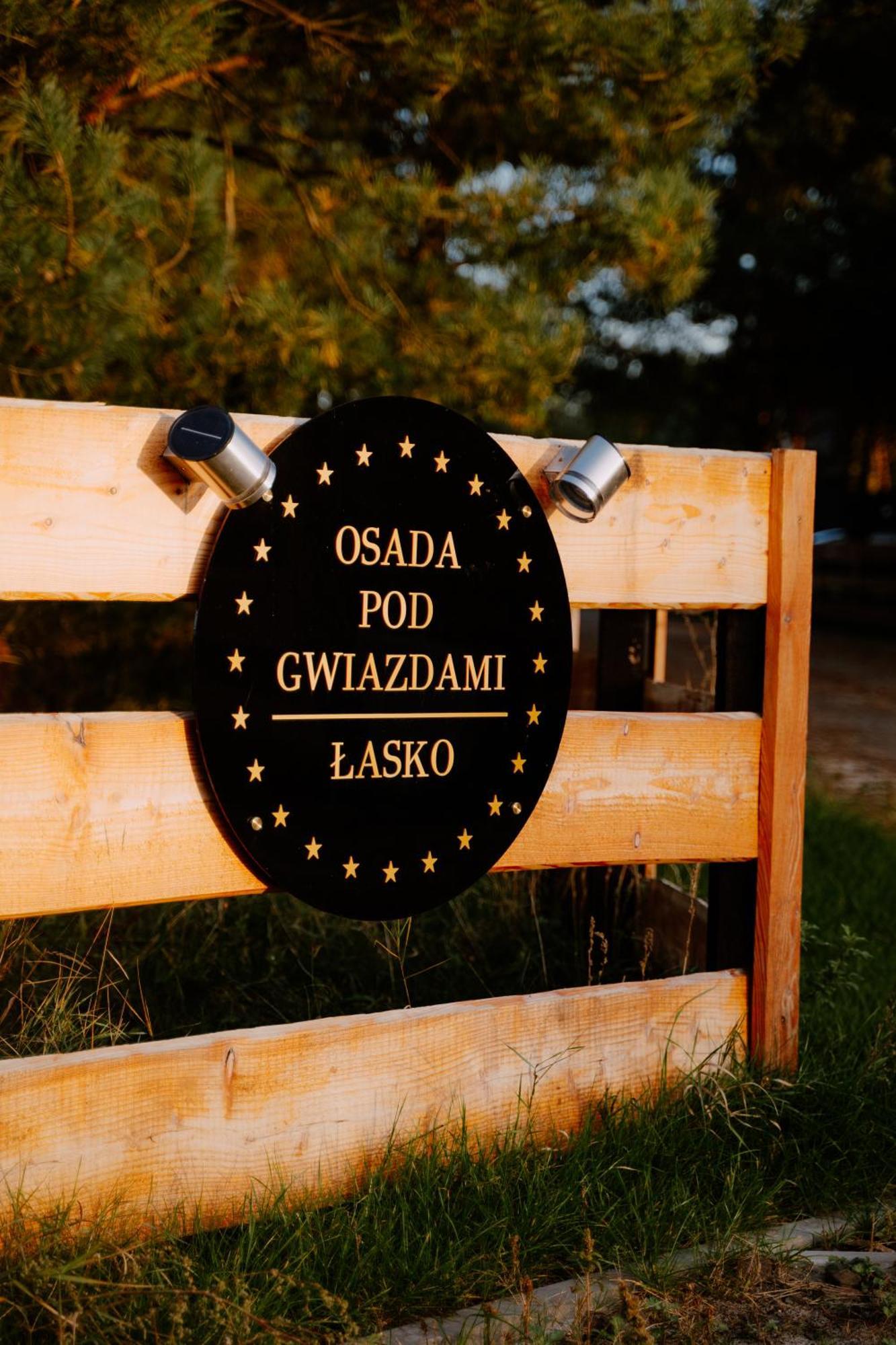 Osada Pod Gwiazdami & Holiday home *